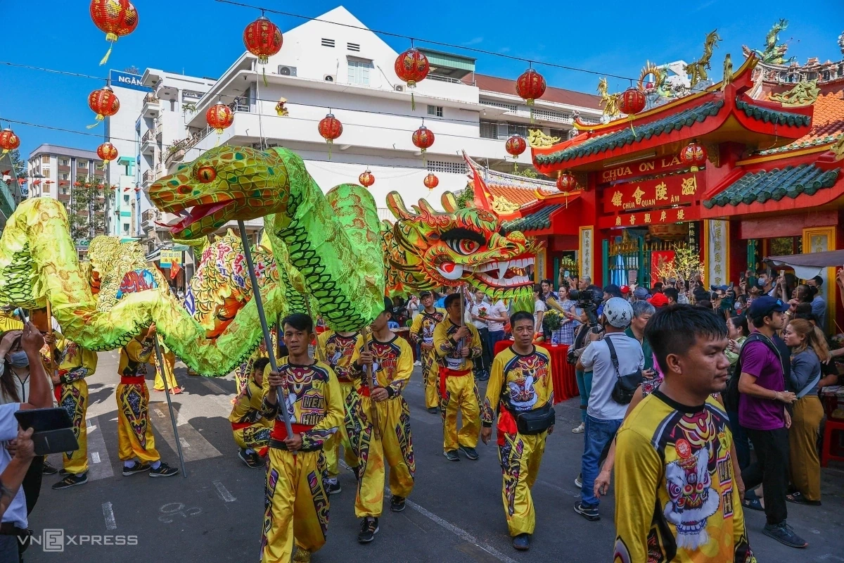 10 lễ hội không thể bỏ qua từ Bắc vào Nam dịp tháng Giêng