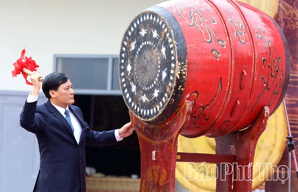 Đặc sắc Lễ Khai hạ Đình Ngòi, phường Hoà Bình