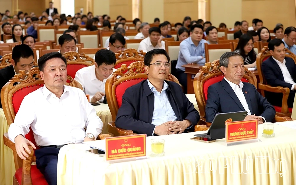 Bí thư Tỉnh ủy Phạm Đại Dương và các ứng cử viên đại biểu Quốc hội khoá XVI tiếp xúc cử tri 7 xã