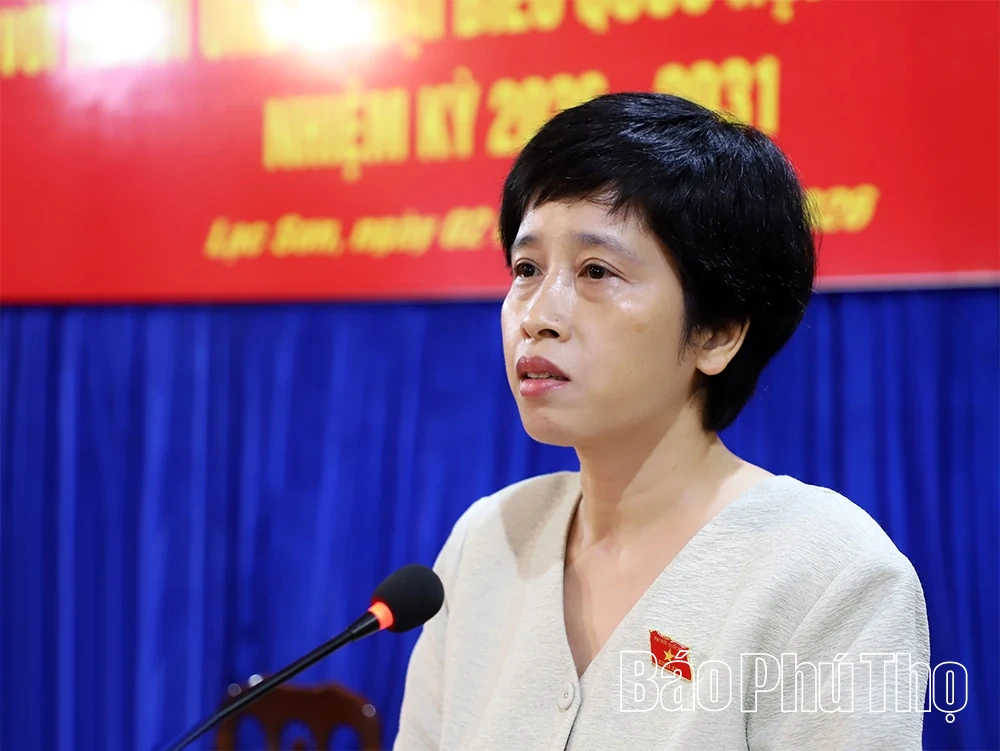 Các ứng cử viên đại biểu Quốc hội tiếp xúc cử tri, vận động tranh cử tại 8 xã khu vực Lạc Sơn