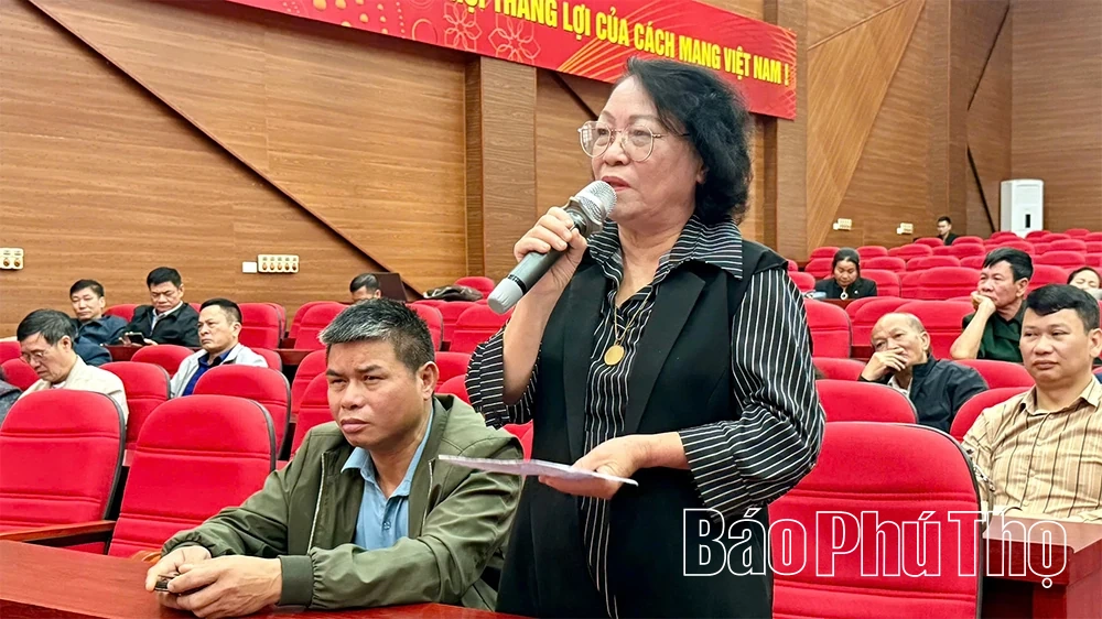 Ứng cử viên ĐBQH khóa XVI tiếp xúc cử tri 2 phường Phúc Yên và Xuân Hòa