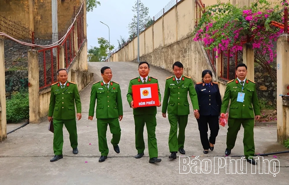 97,44% cử tri tỉnh Phú Thọ đã tham gia bỏ phiếu