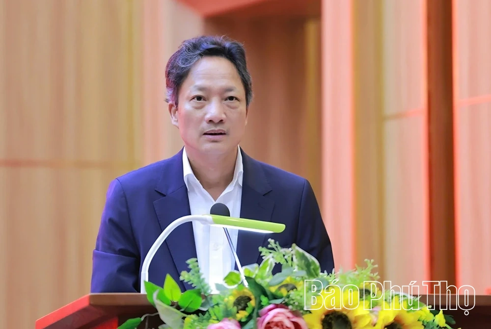 Phó Bí thư Tỉnh ủy Nguyễn Mạnh Sơn và các ứng cử viên đại biểu HĐND tỉnh tiếp xúc cử tri