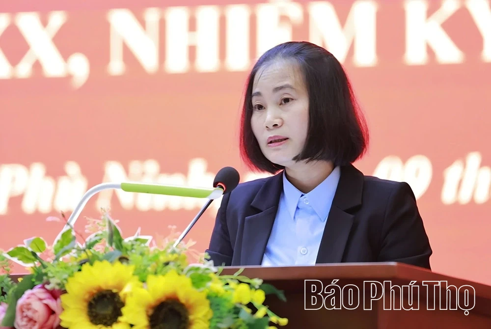 Phó Bí thư Tỉnh ủy Nguyễn Mạnh Sơn và các ứng cử viên đại biểu HĐND tỉnh tiếp xúc cử tri