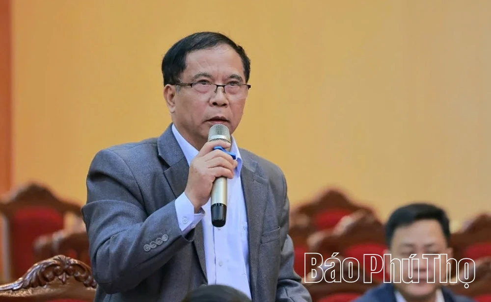 Phó Bí thư Tỉnh ủy Nguyễn Mạnh Sơn và các ứng cử viên đại biểu HĐND tỉnh tiếp xúc cử tri