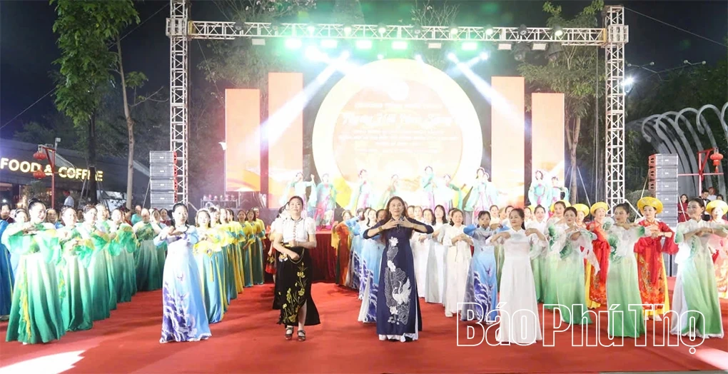 Chương trình nghệ thuật “Ngày hội non sông” chào mừng thành công cuộc bầu cử