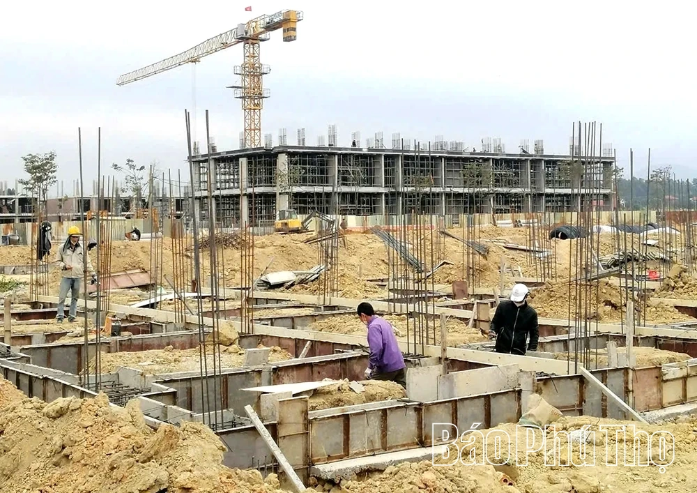 Giá vật liệu “phi mã” gây áp lực cho các công trình