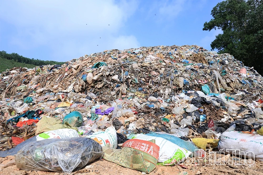 Kiên quyết xử lý dứt điểm tình trạng ô nhiễm từ bãi rác Cặm Cõ