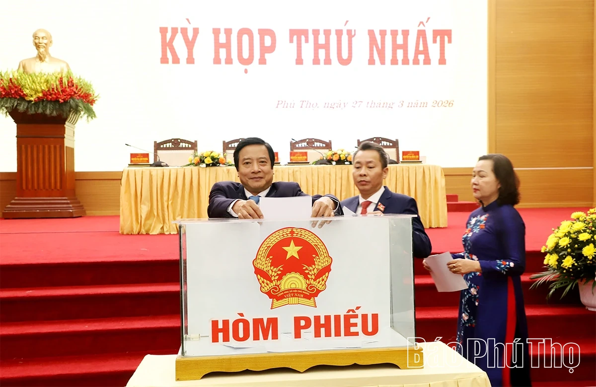 Kỳ họp thứ nhất HĐND tỉnh khóa XX: Kiện toàn các chức danh của HĐND tỉnh và UBND tỉnh