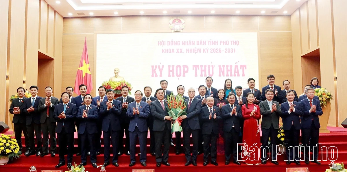 Kỳ họp thứ nhất HĐND tỉnh khóa XX: Kiện toàn các chức danh của HĐND tỉnh và UBND tỉnh