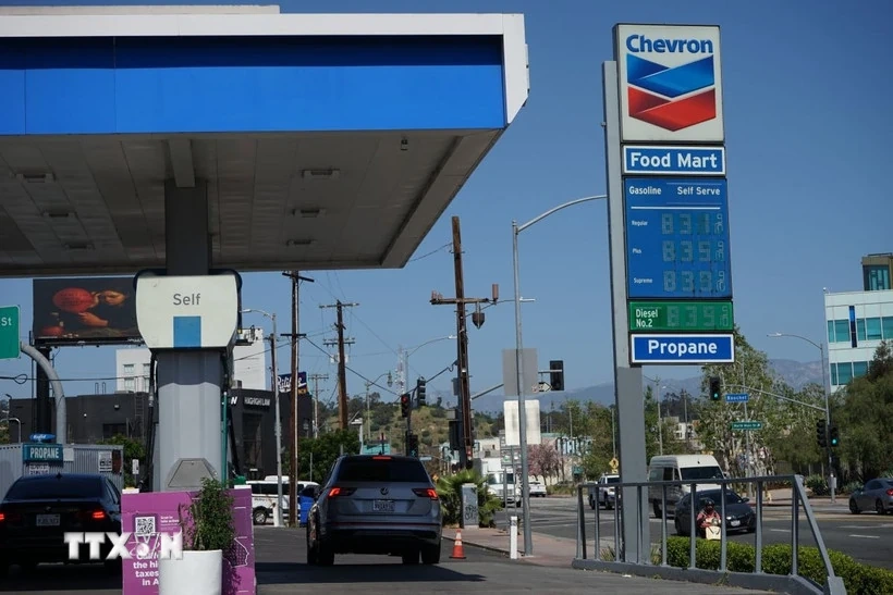 Giá xăng tăng cao có thể thúc đẩy xu hướng chuyển sang xe điện