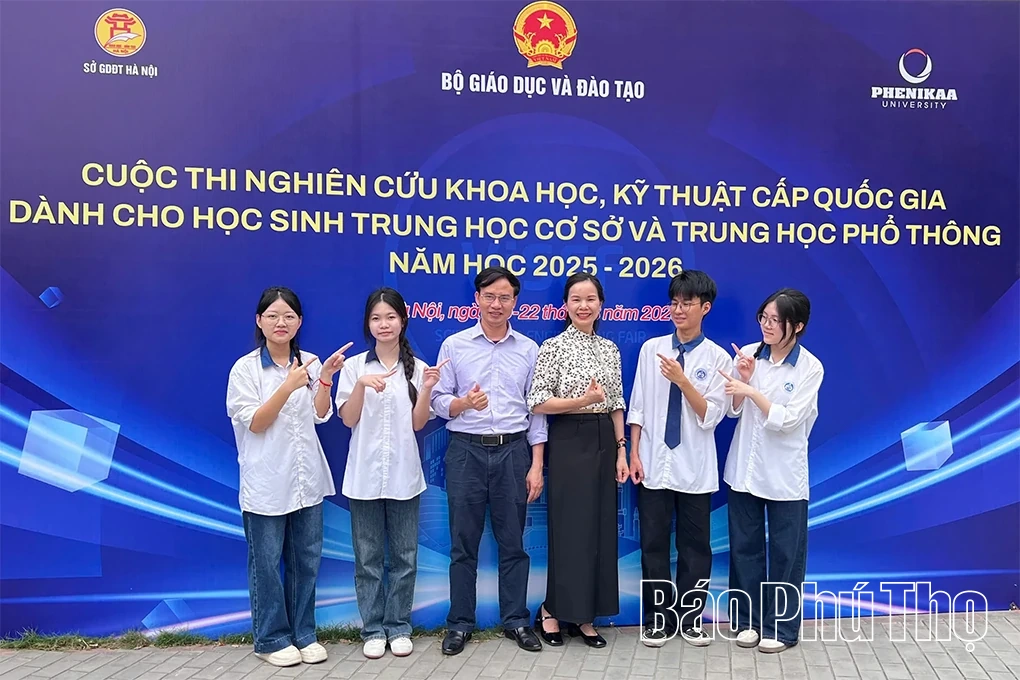 Thắp lửa đam mê khoa học từ Đất Tổ
