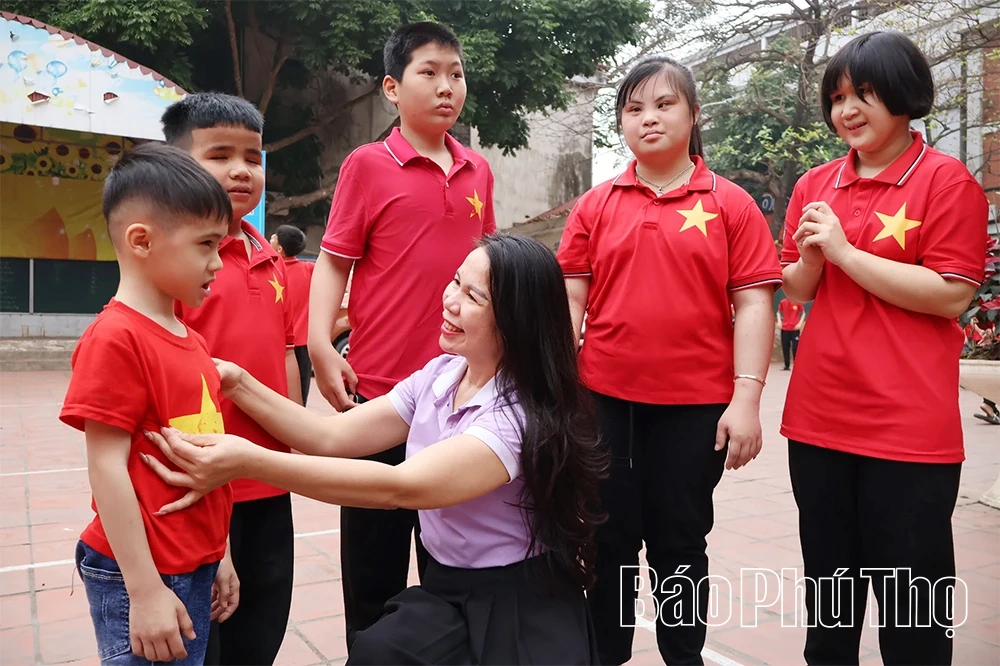 Quan tâm hỗ trợ người khuyết tật hòa nhập cộng đồng