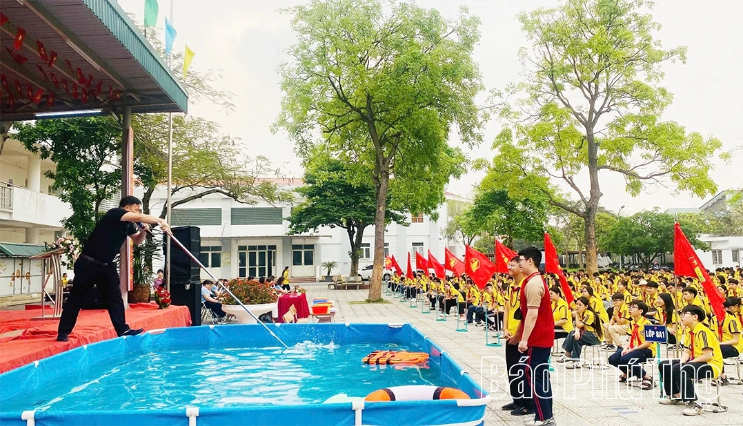 Trang bị kỹ năng phòng chống đuối nước cho học sinh