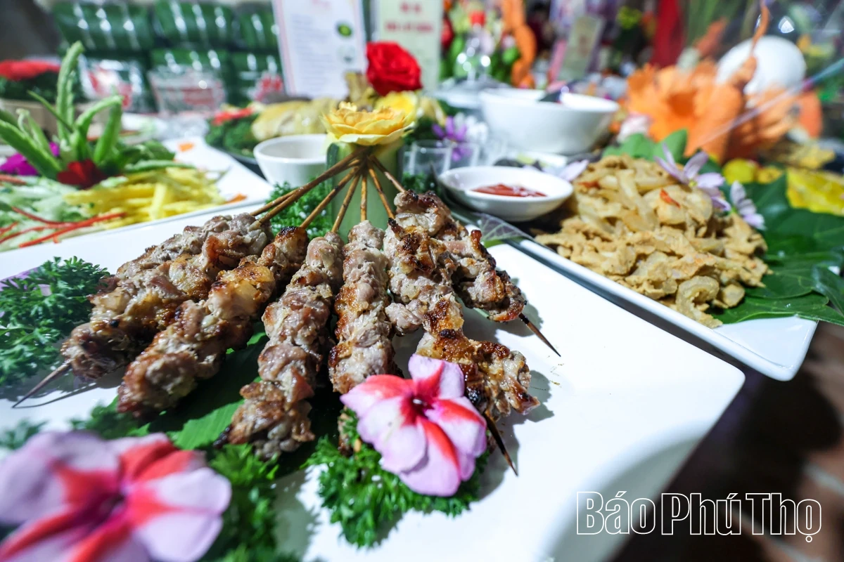 Mâm cỗ tri ân - Nét đẹp bền vững trong tín ngưỡng thờ cúng Hùng Vương