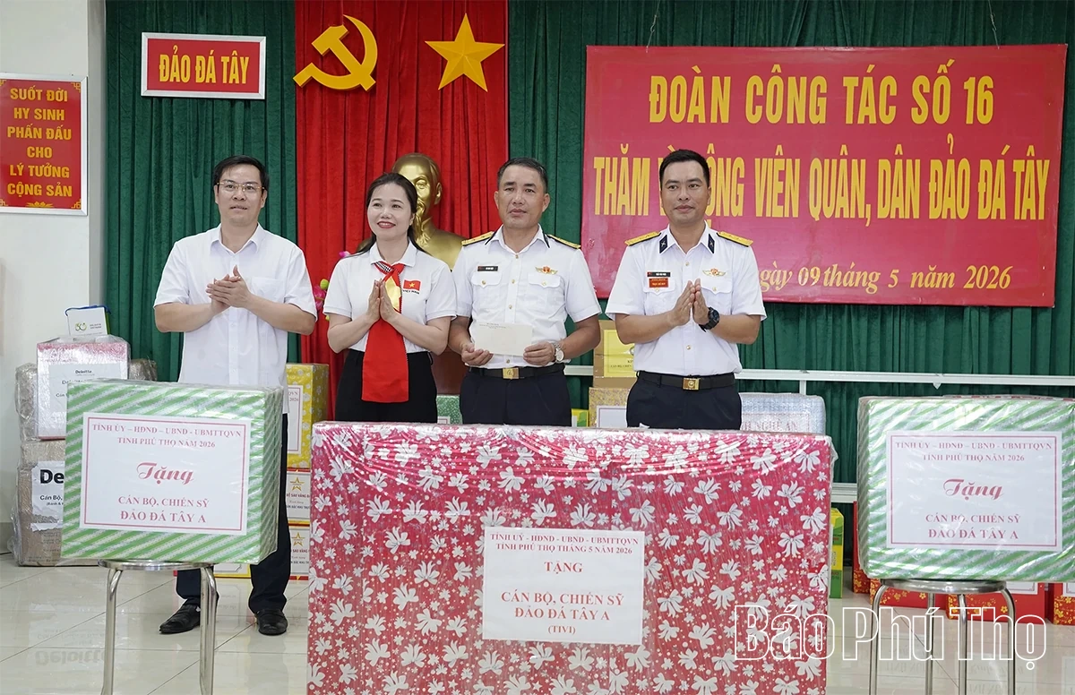 Đoàn công tác tỉnh Phú Thọ hoàn thành chuyến thăm quân dân Trường Sa và Nhà giàn DK1