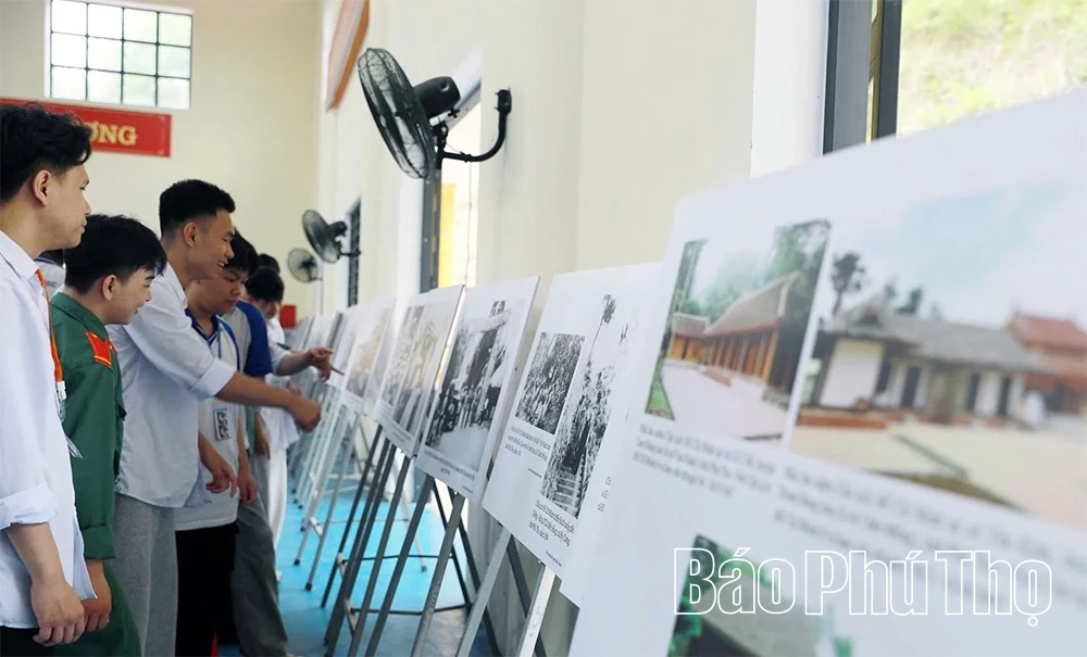 Trưng bày lưu động chuyên đề “Chủ tịch Hồ Chí Minh - Chân dung một con người”