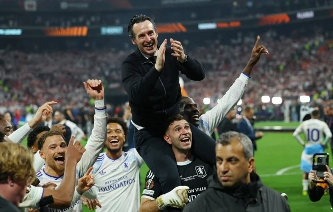 Aston Villa vô địch Europa League