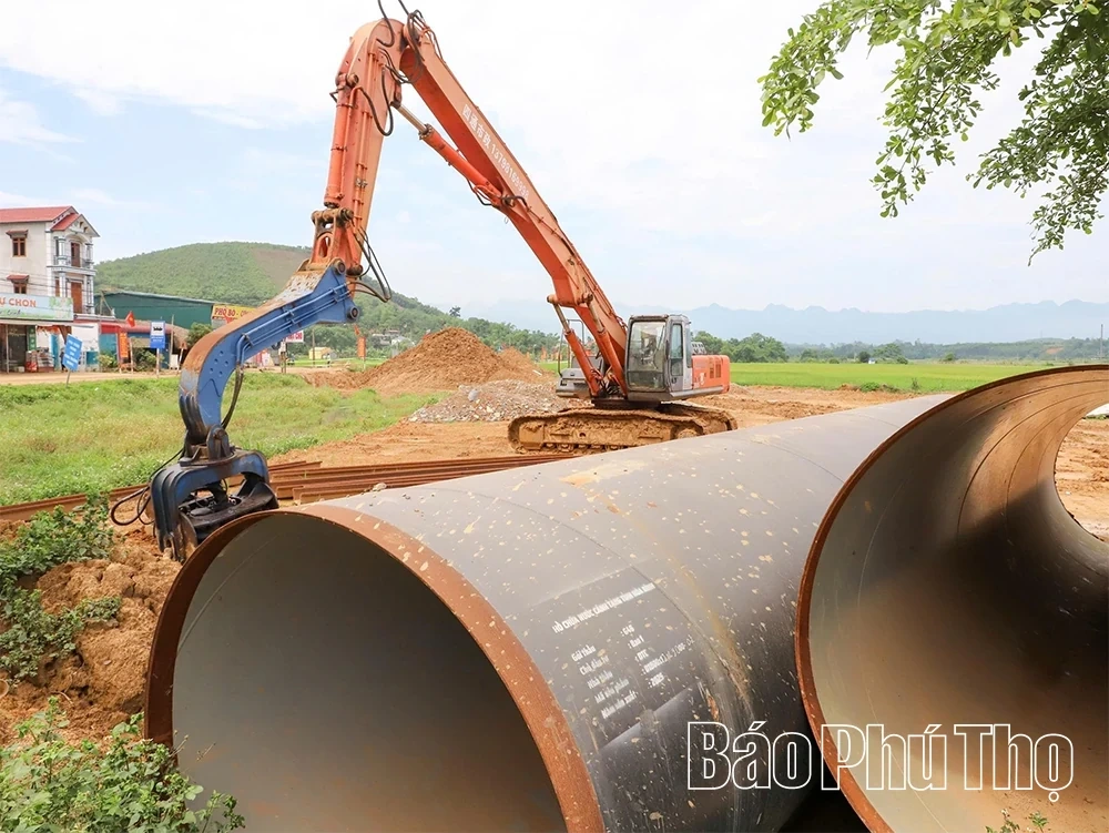 Racing Against Time for Site Clearance of the Canh Tang Reservoir Water Supply Pipeline