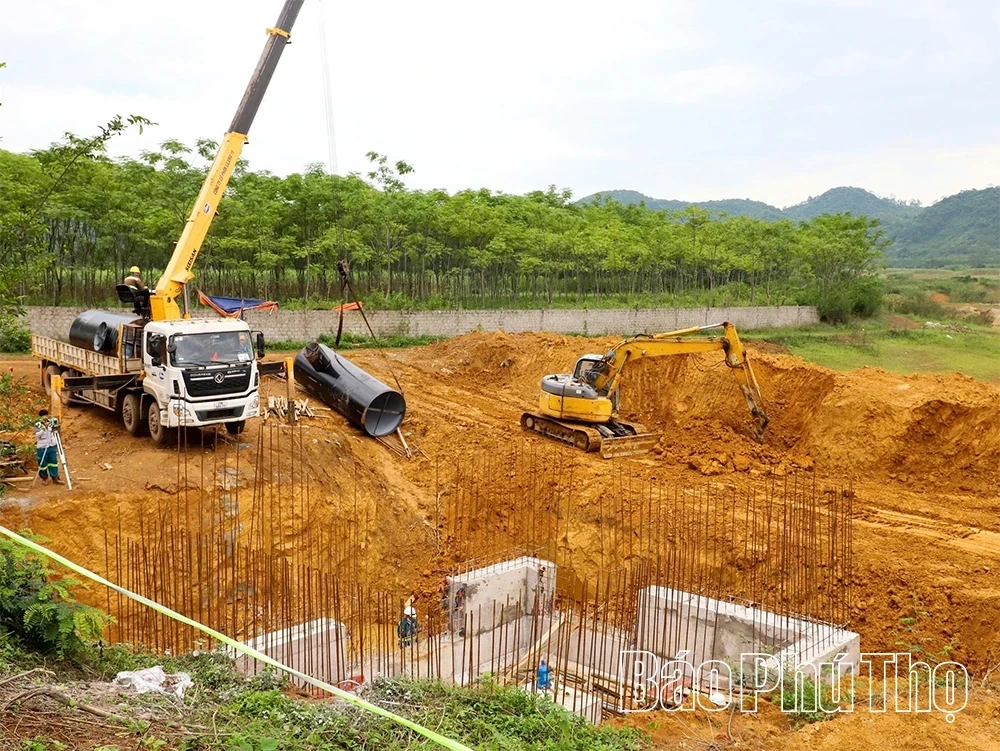 Racing Against Time for Site Clearance of the Canh Tang Reservoir Water Supply Pipeline