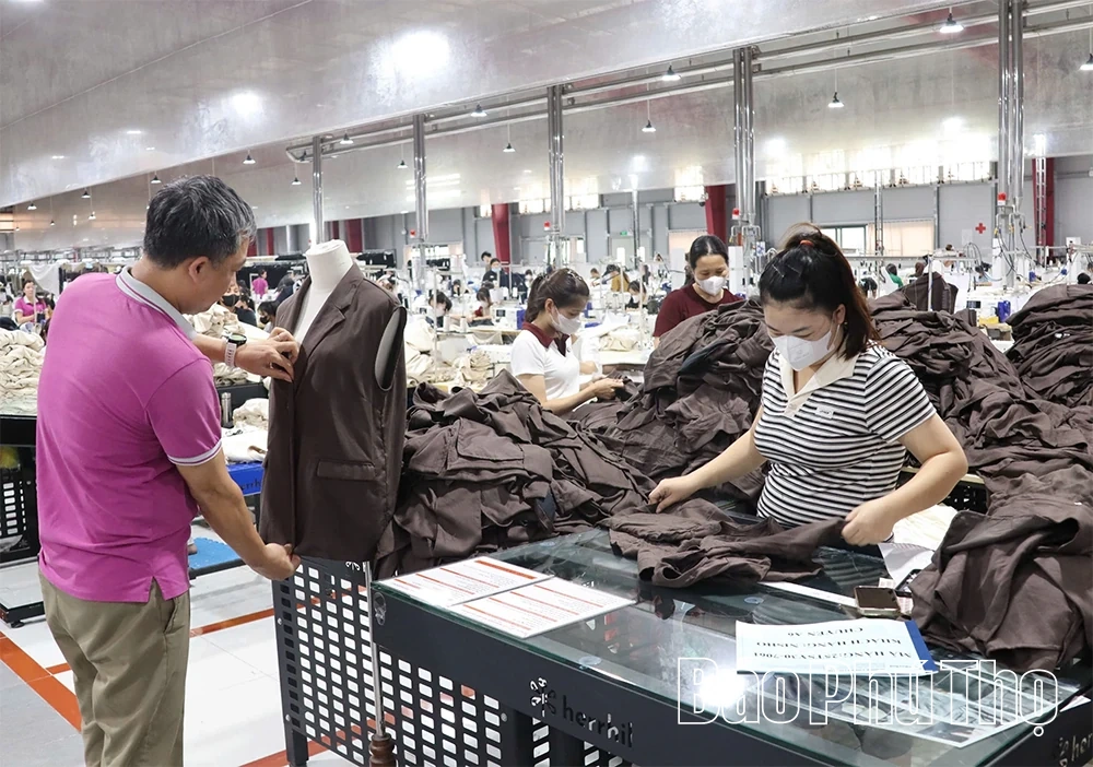 Lao động có việc làm tăng thêm 4,2 nghìn người