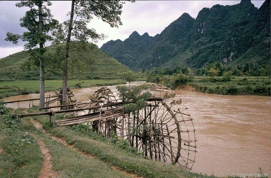 Thác Bản Giốc đẹp đến nghẹt thở trong mắt khách Đức 30 năm trước