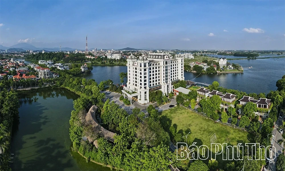 Dam Vac: The Green Jewel in the Heart of the City