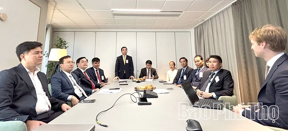 Đoàn công tác tỉnh Phú Thọ làm việc với Tập đoàn ASSA ABLOY Asia Holding AB tại Vương quốc Thụy Điển