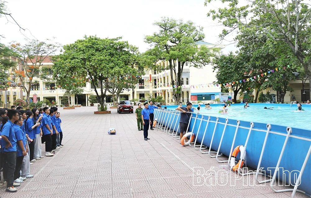 Gần 200 đoàn viên, thanh thiếu nhi được trang bị kỹ năng bảo vệ bản thân