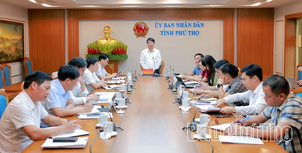 Nghiên cứu phương án sắp xếp thôn, tổ dân phố với quy mô phù hợp, đáp ứng yêu cầu phát triển lâu dài