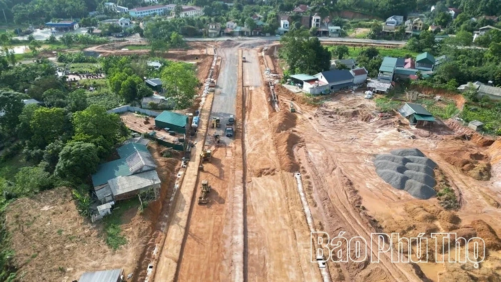 Phong Chau Accelerates Development of Phu Ho Industrial Cluster