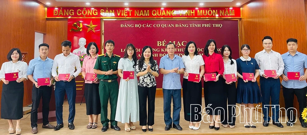 79 học viên hoàn thành lớp bồi dưỡng kiến thức quốc phòng và an ninh đối tượng 4