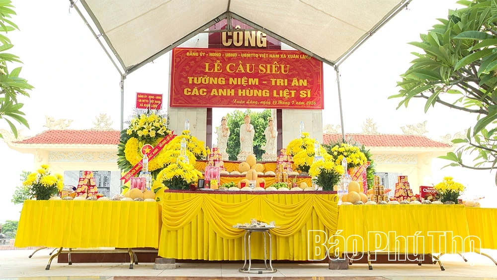 Xã Xuân Lãng tổ chức lễ cầu siêu tưởng niệm, tri ân các anh hùng liệt sĩ