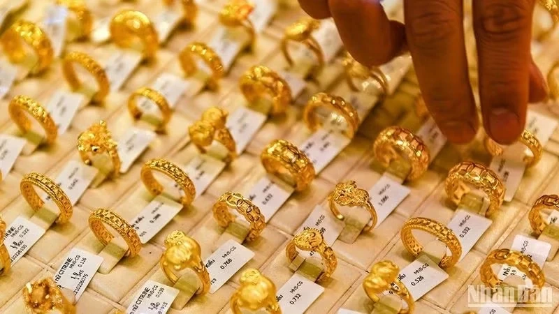Giá vàng ngày 30/7: Vàng miếng, vàng nhẫn đồng loạt tăng vọt