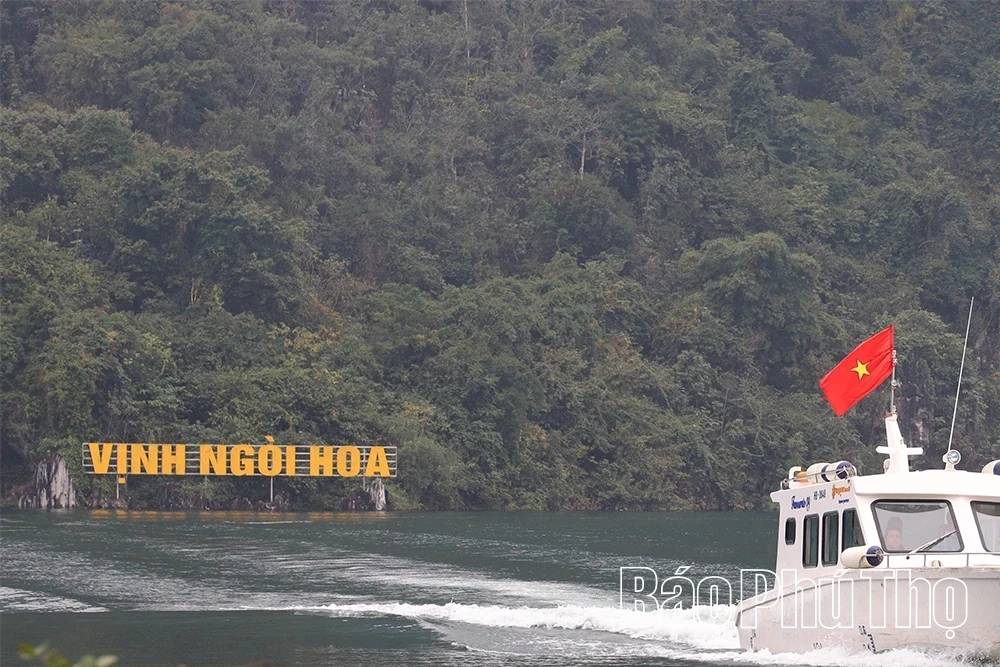 Exploring Hoa Binh Lake Tourism