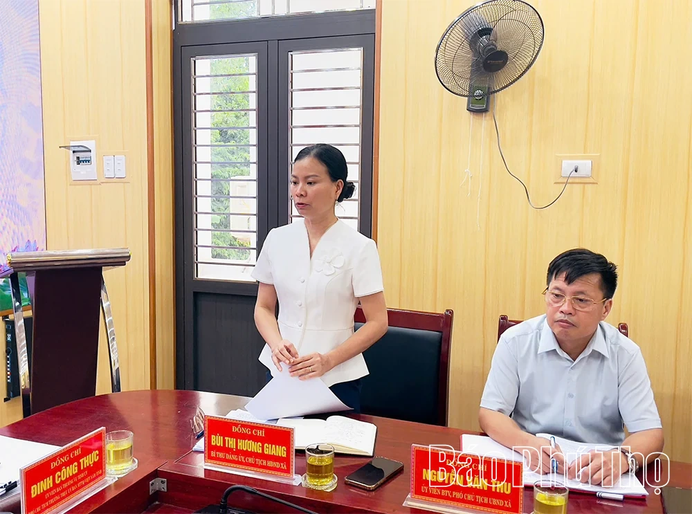 Phó Chủ tịch Thường trực Ủy ban MTTQ tỉnh Đinh Công Thực làm việc với Đảng ủy xã Liên Hòa