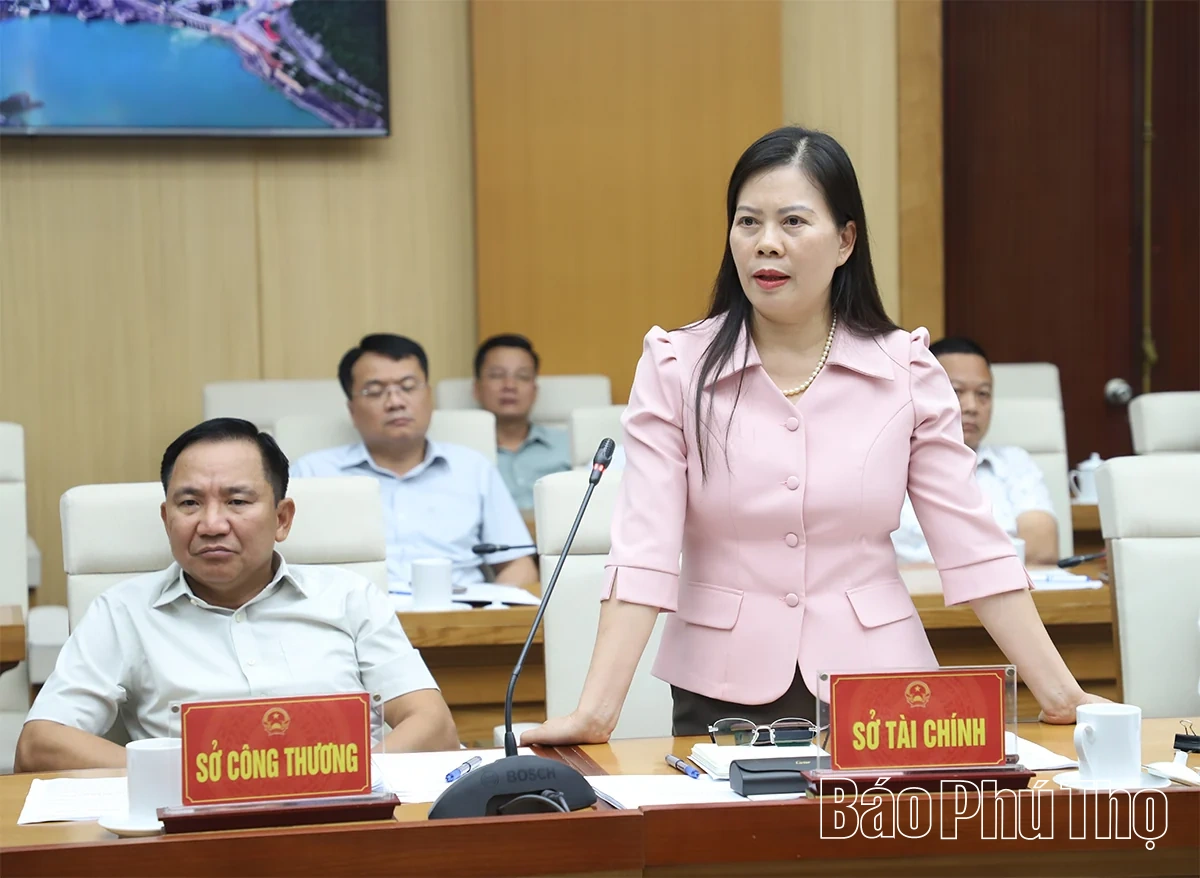 Chủ tịch UBND tỉnh Trần Duy Đông chủ trì hội nghị nghe báo cáo kế hoạch tổ chức Lễ kỷ niệm 72 năm Ngày Bác Hồ về thăm Đền Hùng 