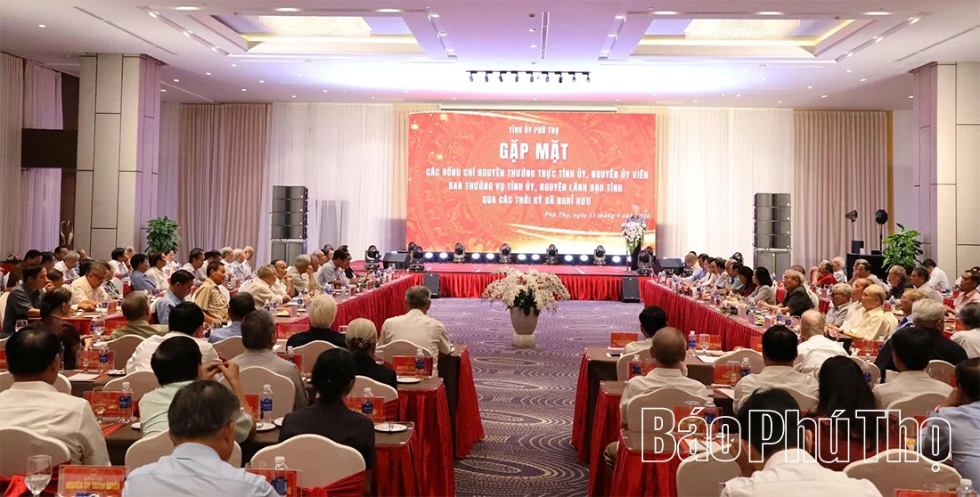 Gặp mặt các đồng chí nguyên lãnh đạo tỉnh qua các thời kỳ