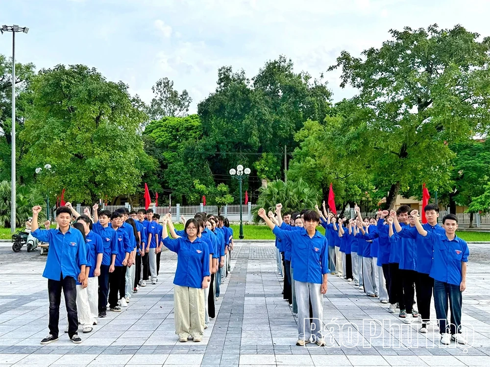 Nâng chất lượng, tạo sức bật mới trong công tác phát triển Đảng
