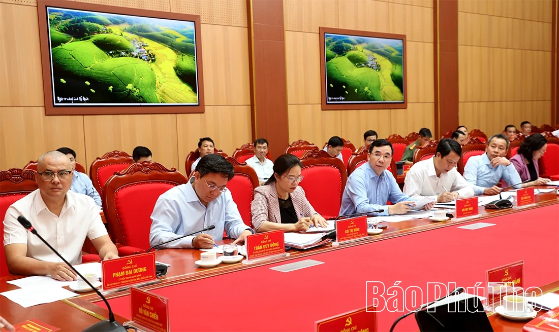 Khảo sát thực tiễn công tác lãnh đạo của Đảng đối với hoạt động giám sát của Quốc hội và HĐND