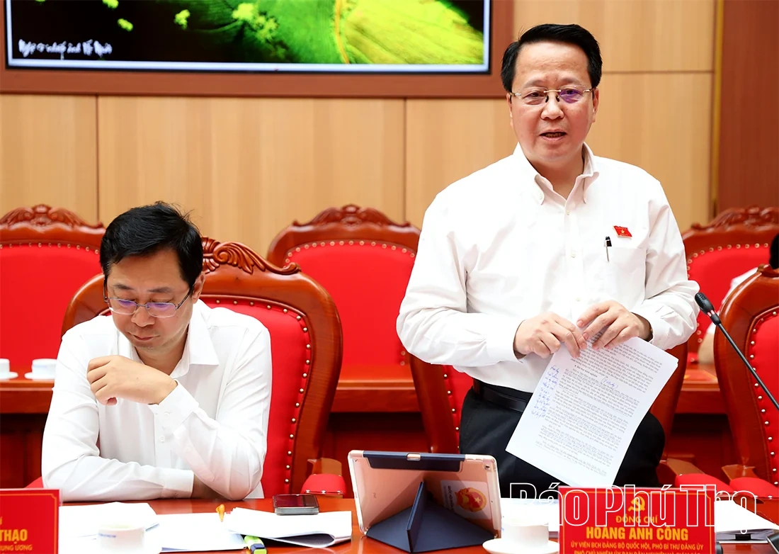 Khảo sát thực tiễn công tác lãnh đạo của Đảng đối với hoạt động giám sát của Quốc hội và HĐND