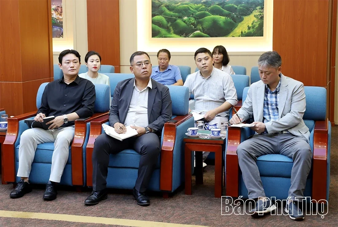 Strengthening Cooperation in Supporting Industry Development and High-Tech Human Resource Training Between Phu Tho Province and Samsung Group