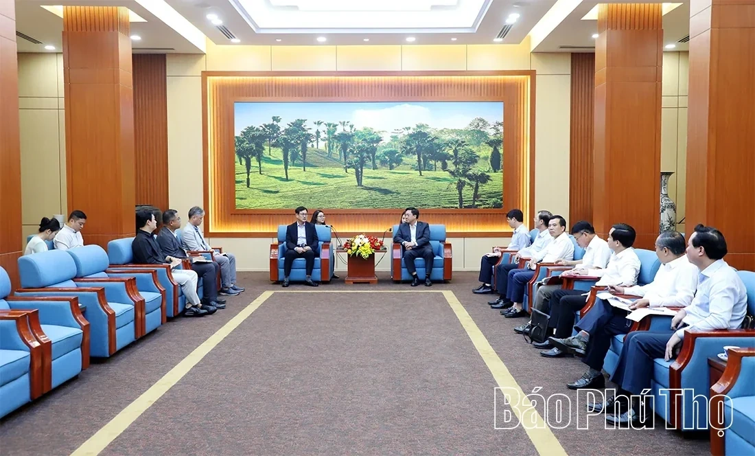Strengthening Cooperation in Supporting Industry Development and High-Tech Human Resource Training Between Phu Tho Province and Samsung Group