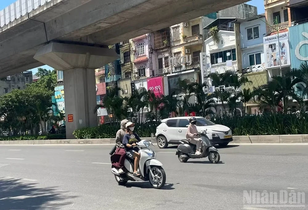 Thời tiết ngày 1/10: Bắc Bộ, Trung Bộ nắng nóng, chiều tối và đêm có mưa rào