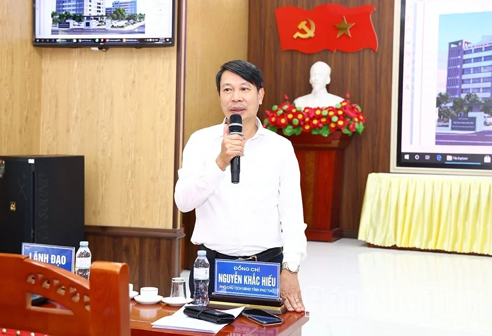 Focusing on Finalizing Investment Procedures for Healthcare Projects in the Vinh Phuc Area