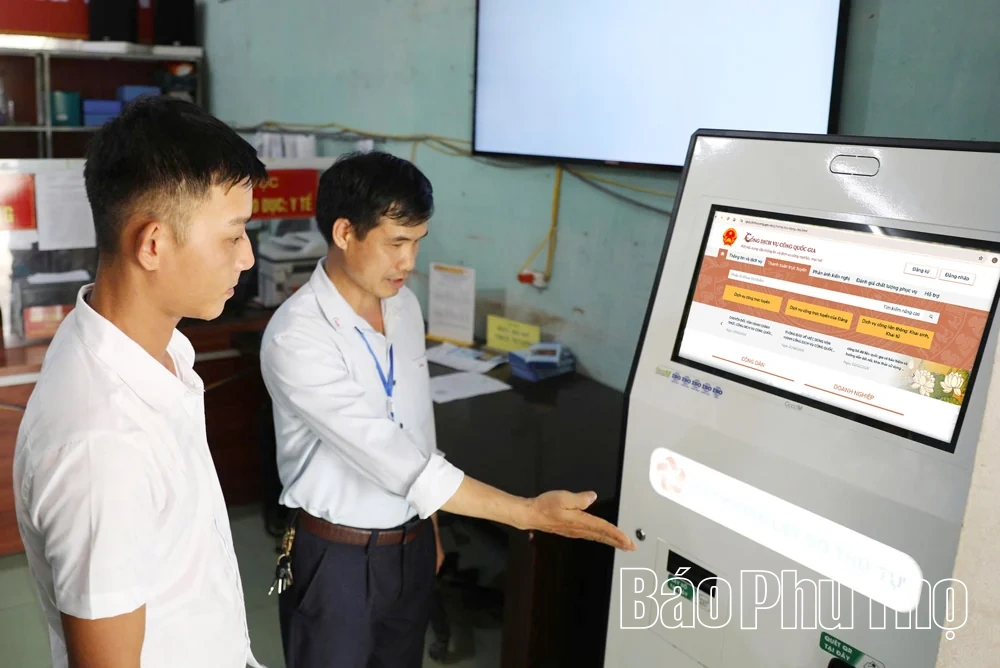 Dân chủ từ những việc gần dân
