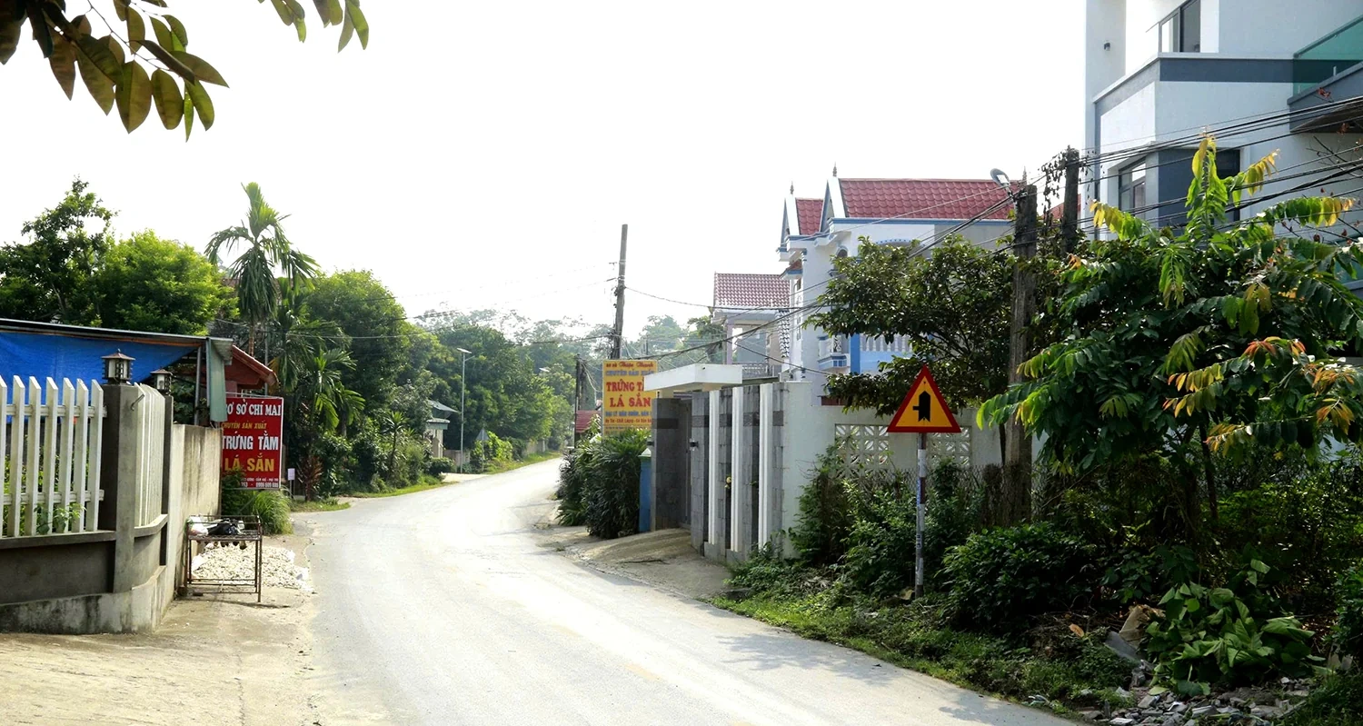 “Ăn cơm đứng” thu tiền tỷ
