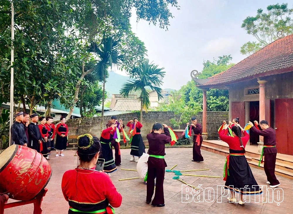 Ngọc Tân neo giữ hồn làng