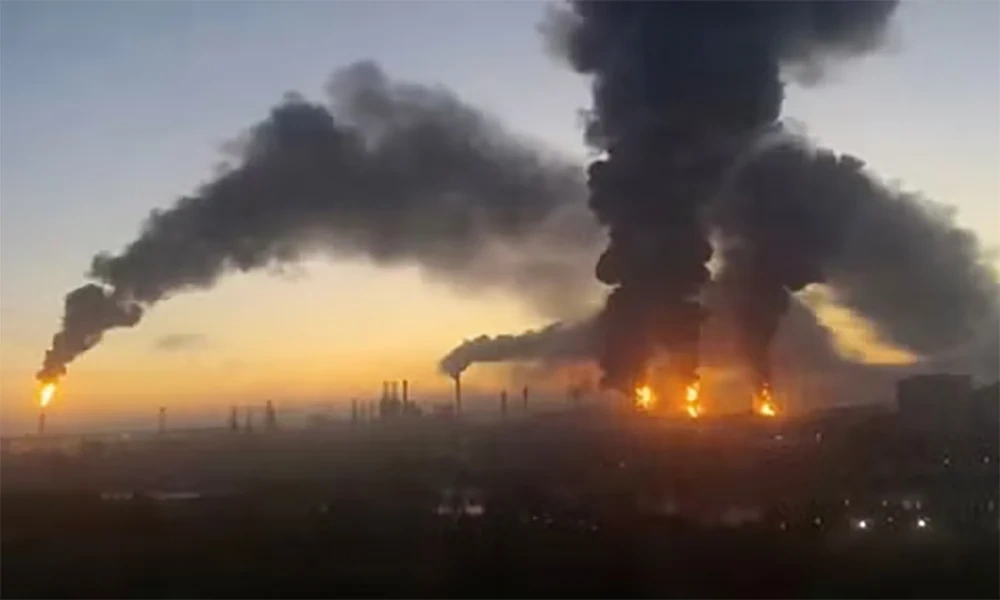 Mỹ đe dọa ngừng cung cấp vũ khí cho Ukraine vì tập kích nhà máy lọc dầu Nga