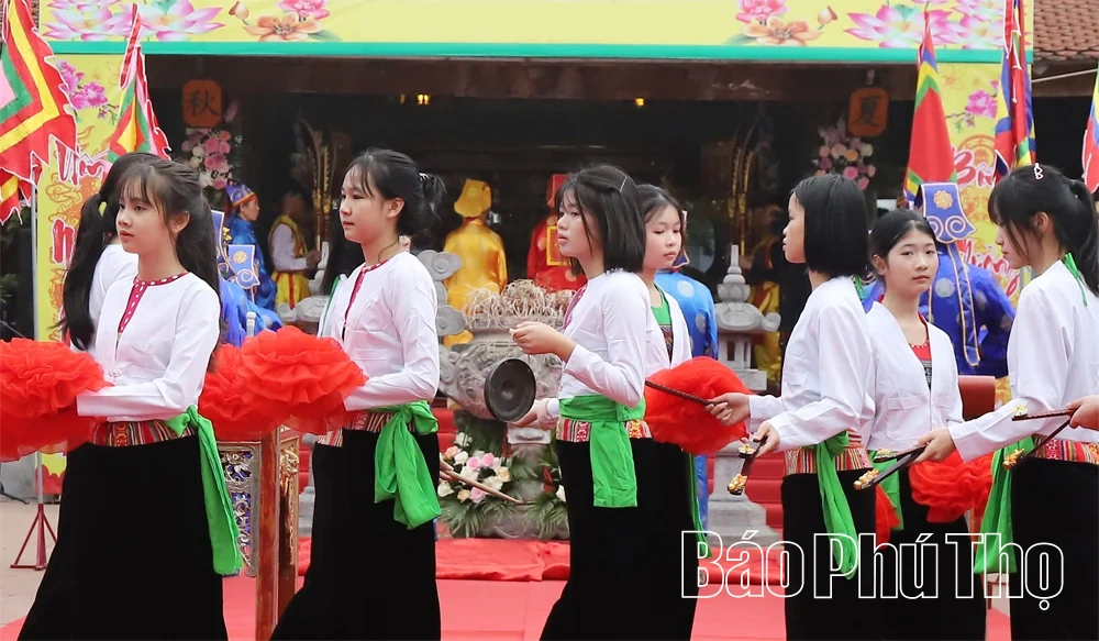 Thanh Sơn giữ điệu sênh tiền
